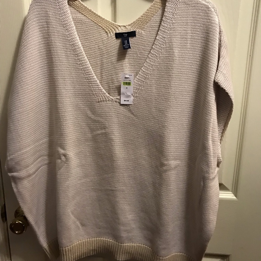 Gap Over-Sized Sweater Size M NWT